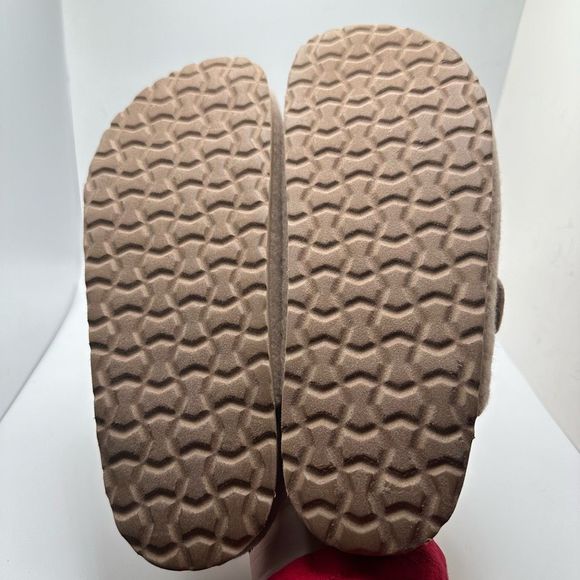 CUSHIONAIRE Womens Clog 8 SAND - Picture 5 of 7